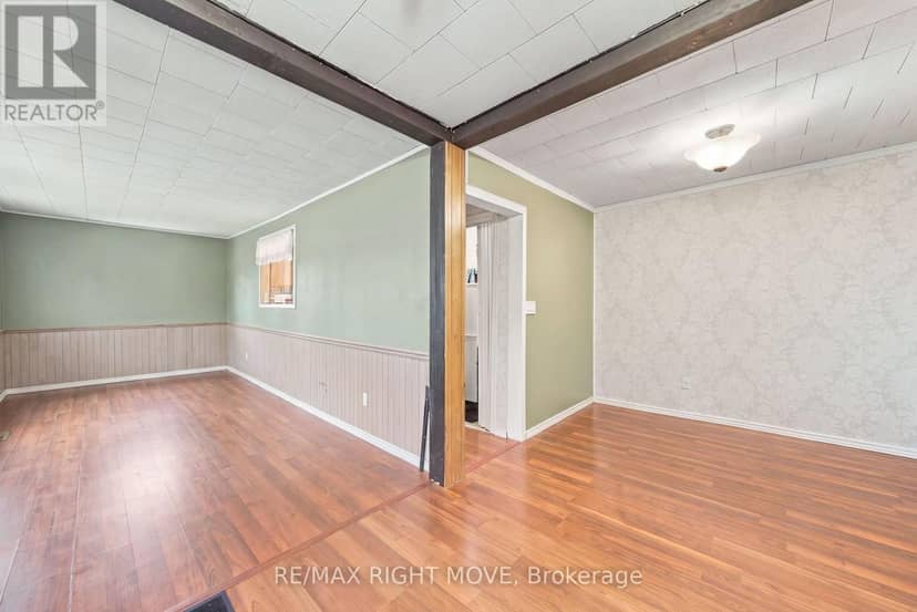 3425 Coronation Avenue — photo 4 of 38