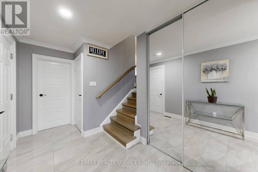 53 Geneva Crescent — photo 5 of 40