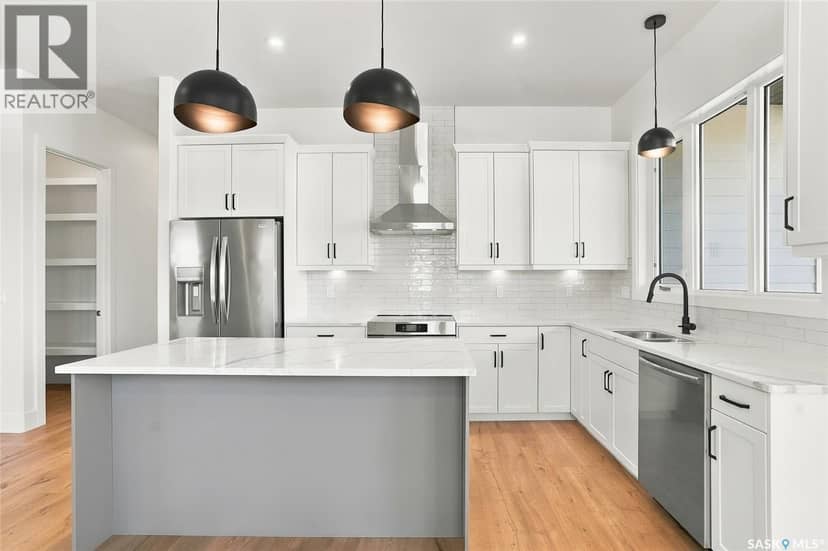 430 Augusta BOULEVARD — photo 12 of 40