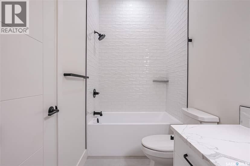 430 Augusta BOULEVARD — photo 25 of 40