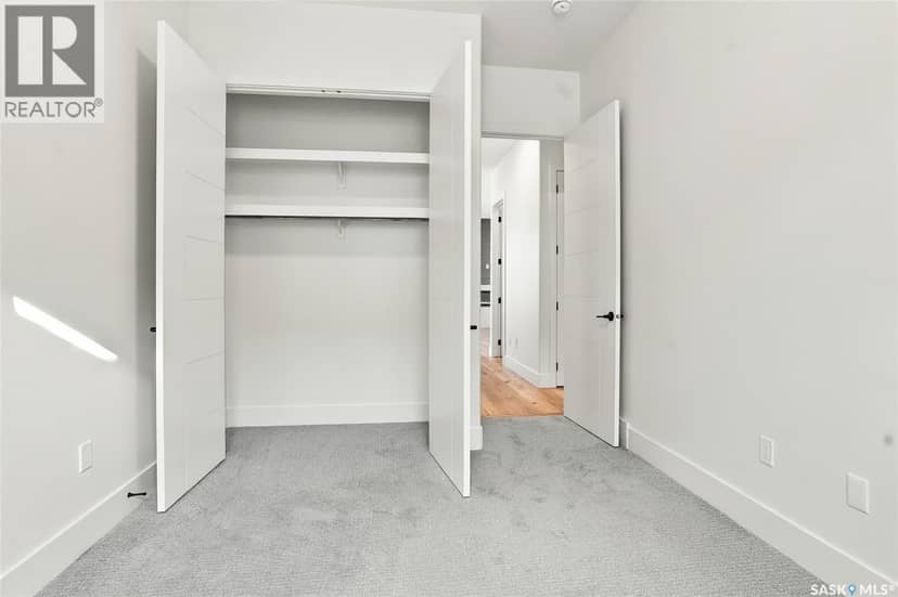 430 Augusta BOULEVARD — photo 28 of 40