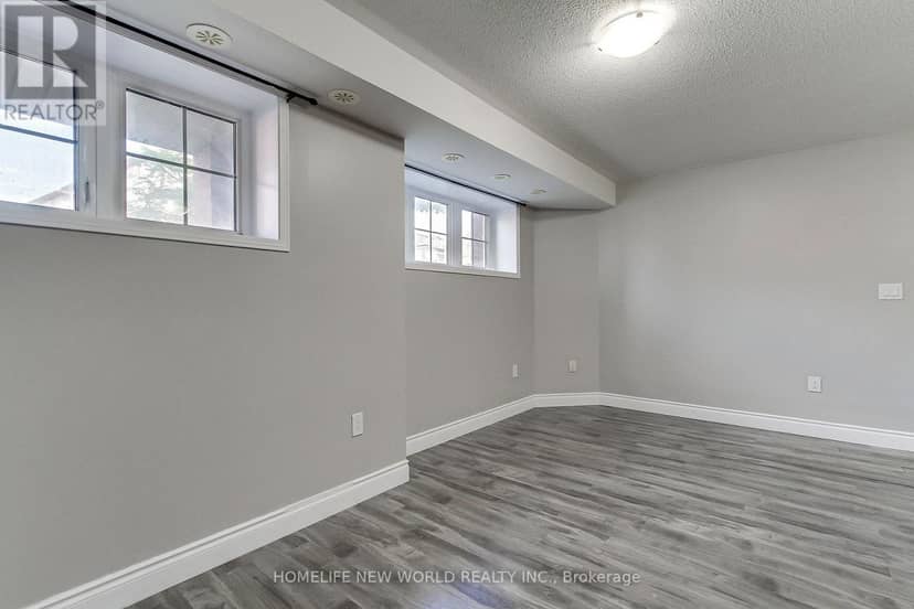 3 - 133 Isaac Devins Boulevard — photo 12 of 20