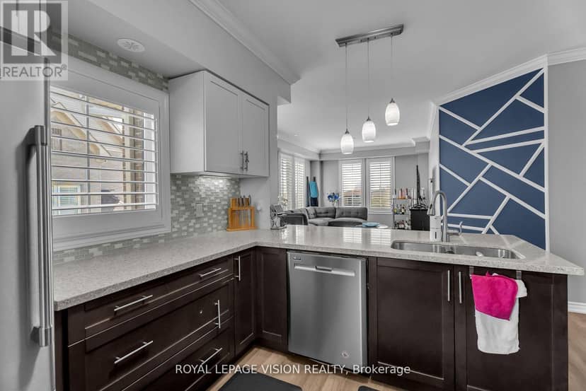 Listing 30304373 — photo 17 of 40