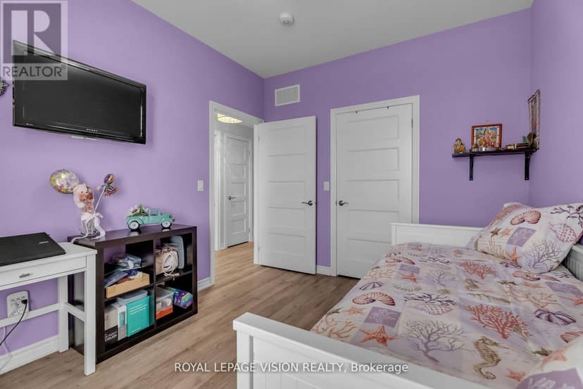 Listing 30304373 — photo 24 of 40