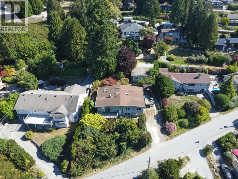 5134 RADCLIFFE ROAD, Sechelt