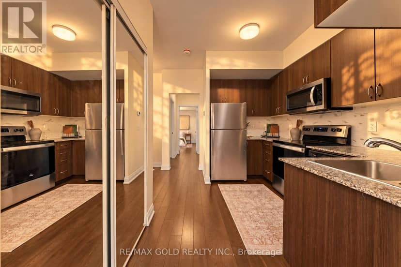 602 - 18 Coles Avenue — photo 6 of 27