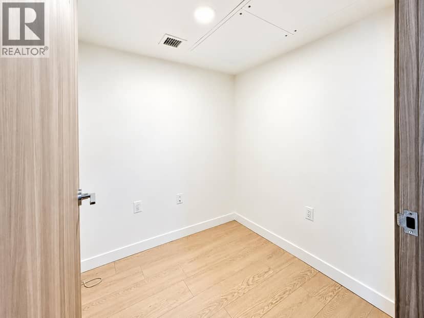 886 87 NELSON STREET, Vancouver, photo 8