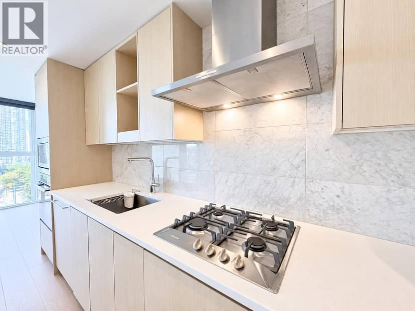 886 87 NELSON STREET, Vancouver, photo 5
