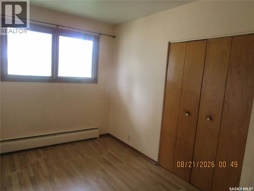112 Wood Crescent — photo 13 of 26