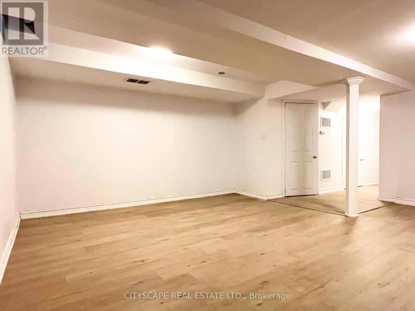 33 - 68 Gilgorm Road — photo 19 of 22