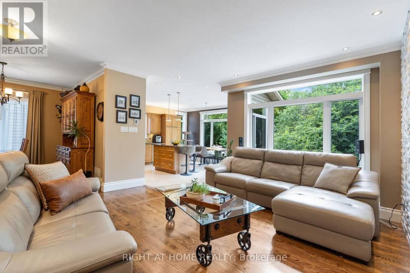 103 Borealis Crescent — photo 10 of 40
