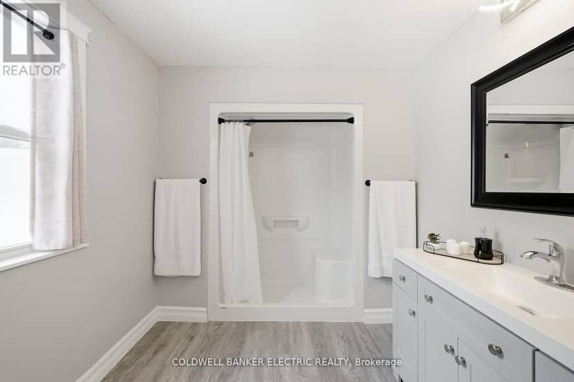 5078 Oak Hills Road — photo 14 of 40