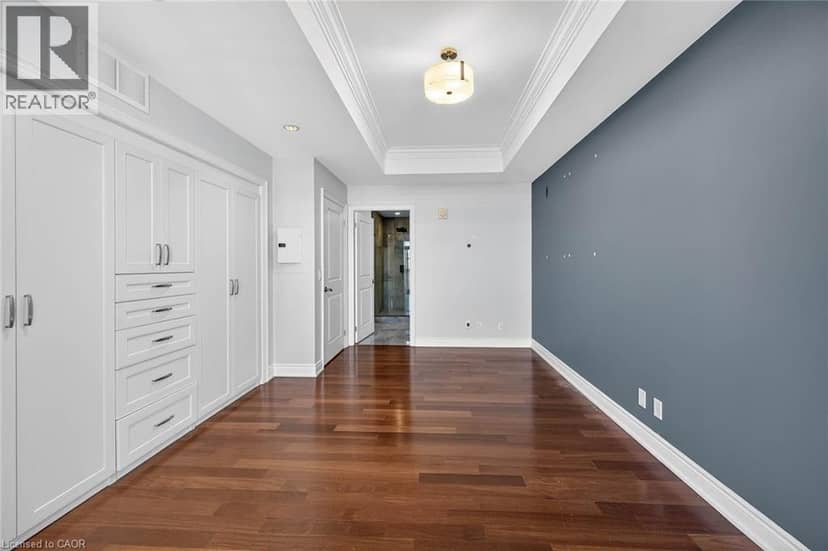 205 LAKESHORE Road W Unit# 409 — photo 34 of 40