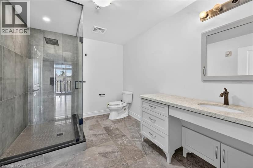 205 LAKESHORE Road W Unit# 409 — photo 35 of 40