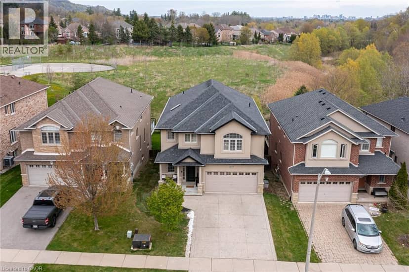 67 NEWCOMBE Road, Dundas, photo 2