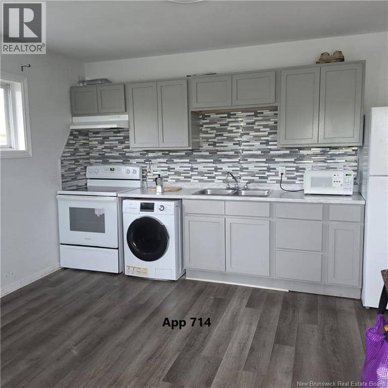 710-716 College Street — photo 11 of 17