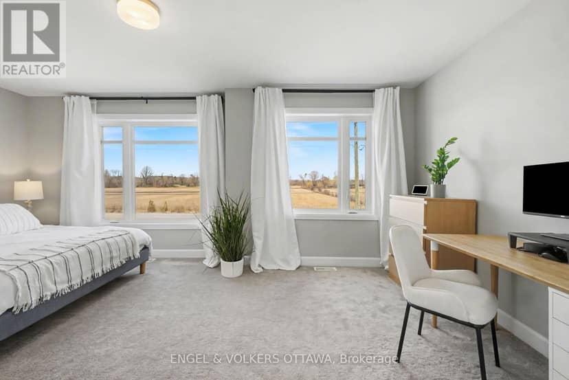 57 Mandevilla Crescent — photo 19 of 35