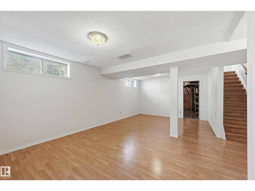 11102 11A AV NW — photo 27 of 40