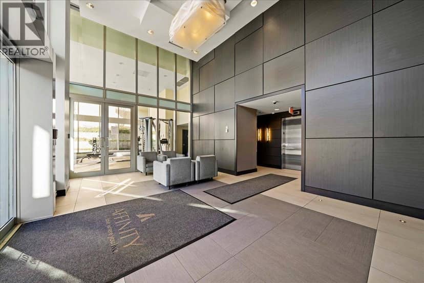807 2200 DOUGLAS ROAD, Burnaby, photo 3