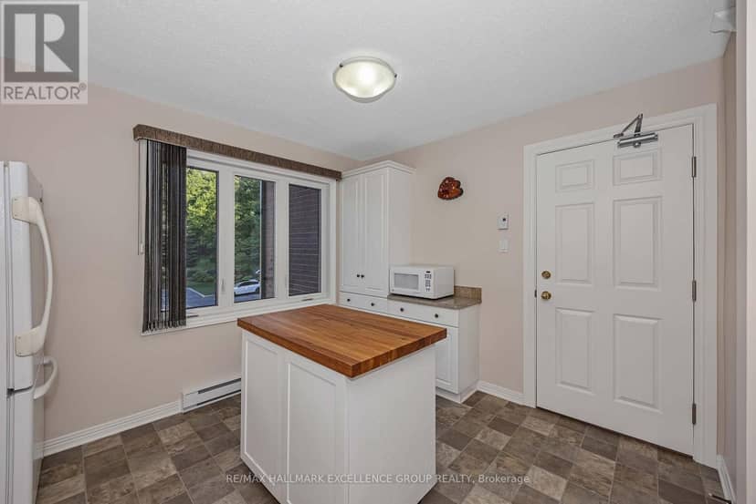 4A - 216 Edwards Street — photo 12 of 40