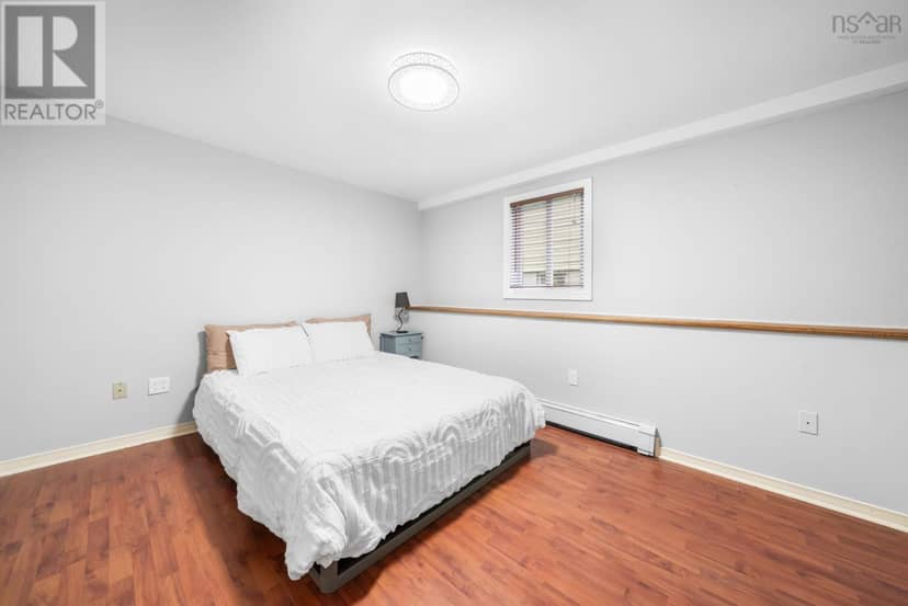 43 Lynn Drive — photo 33 of 40