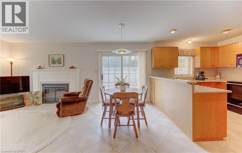 298 ROXTON Drive — photo 10 of 35