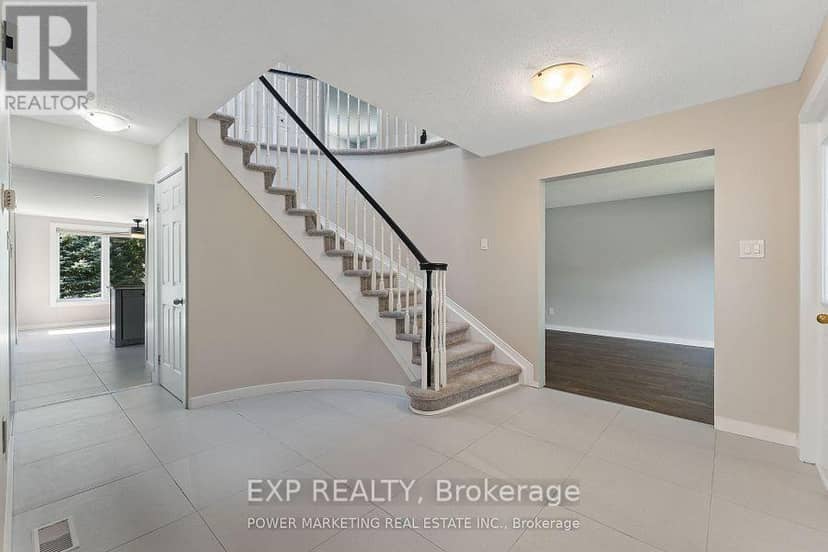 5722 Kemplane Court, Ottawa, photo 6