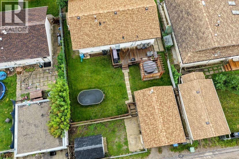 1012 Raynard Crescent SE — photo 36 of 40