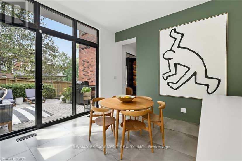 2 Freeman Place — photo 11 of 35