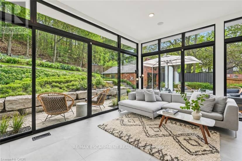 2 Freeman Place — photo 12 of 35