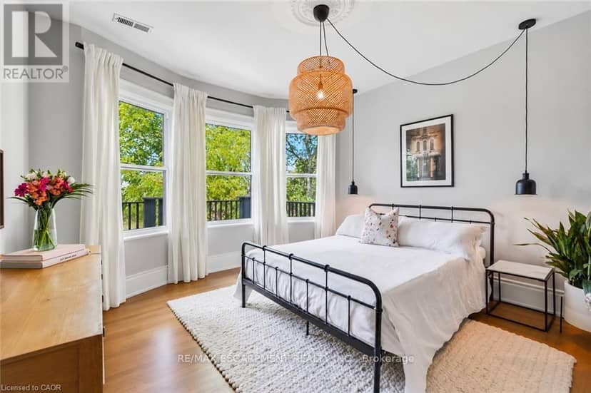 2 Freeman Place — photo 17 of 35