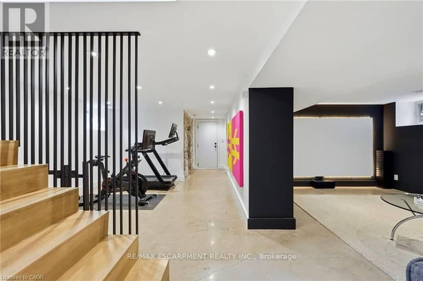 2 Freeman Place — photo 23 of 35
