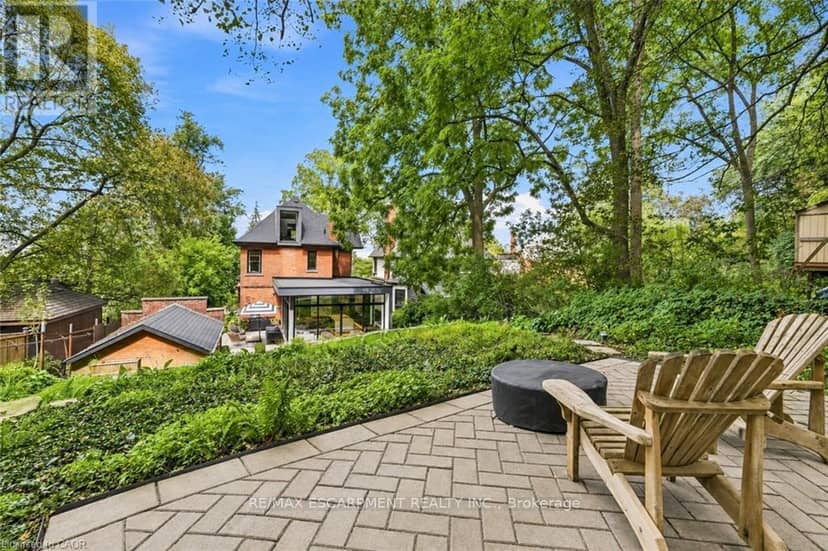 2 Freeman Place — photo 31 of 35