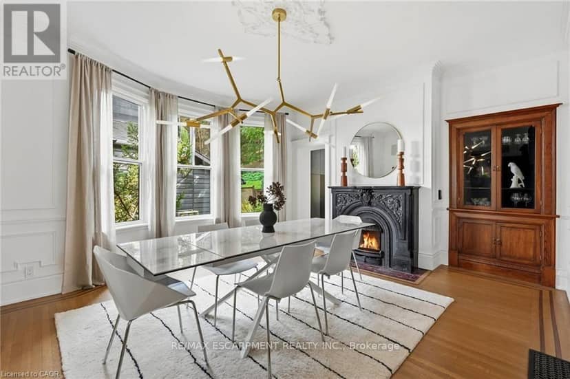 2 Freeman Place — photo 5 of 35