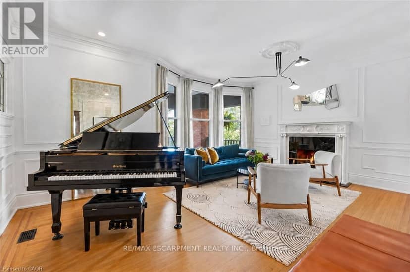2 Freeman Place — photo 7 of 35