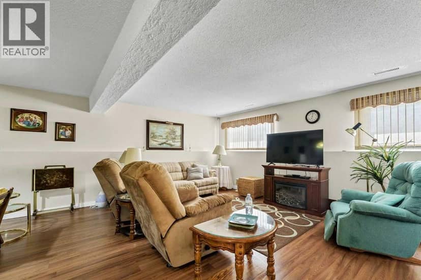2702 24 Street SE — photo 28 of 40