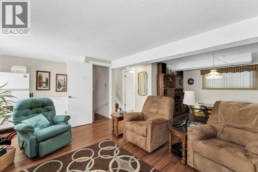 2702 24 Street SE — photo 30 of 40