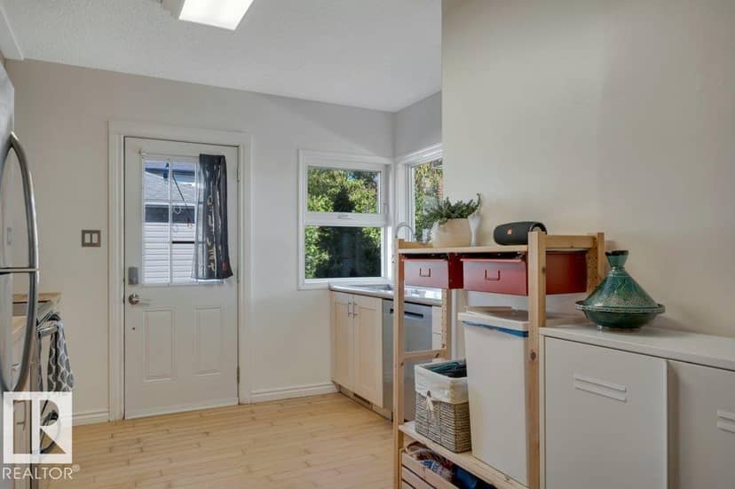 12130 123 ST NW — photo 12 of 40