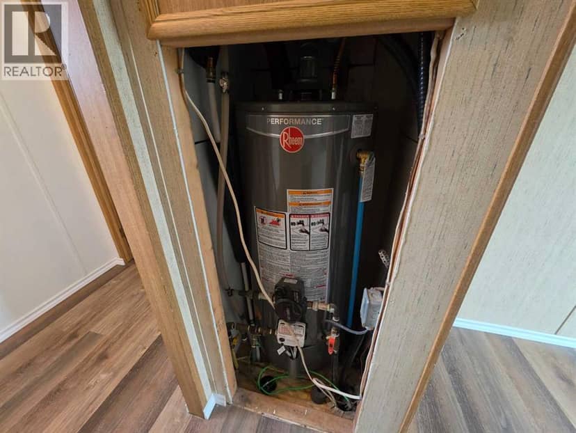 4603 47 Street — photo 29 of 40