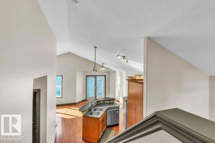 4217 McMullen Pl SW — photo 17 of 40