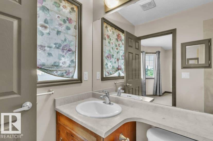 4217 McMullen Pl SW — photo 22 of 40