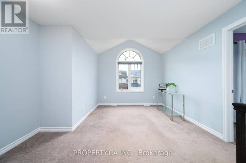 125 Sweetvalley Drive — photo 16 of 40