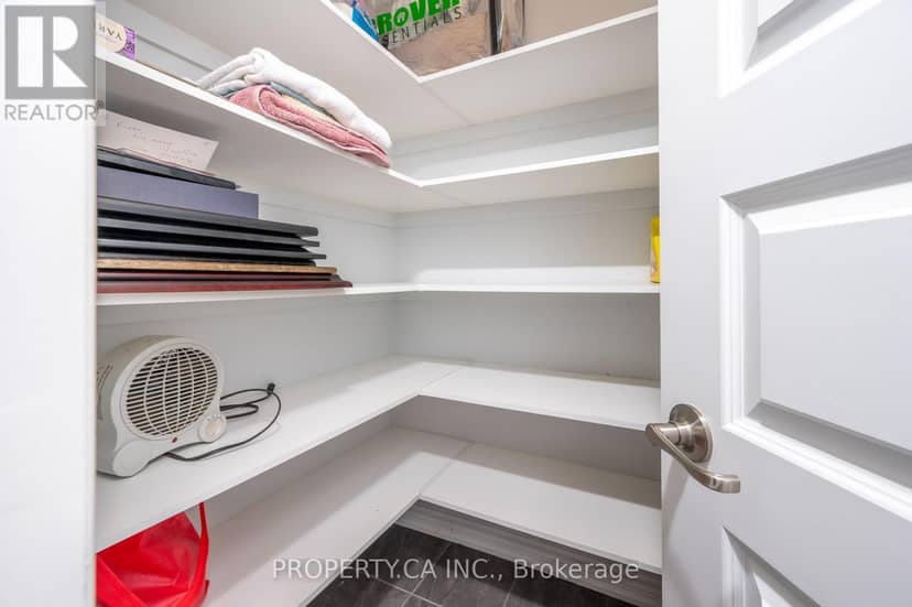125 Sweetvalley Drive — photo 34 of 40