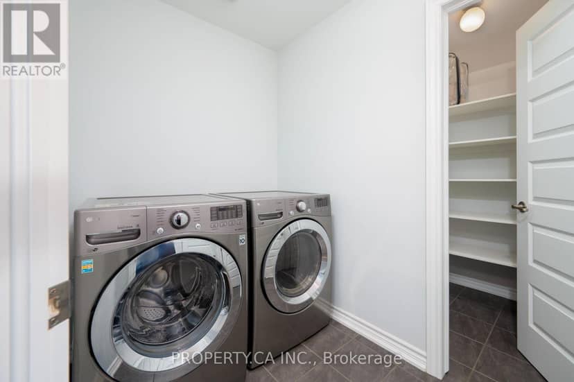 125 Sweetvalley Drive — photo 33 of 40