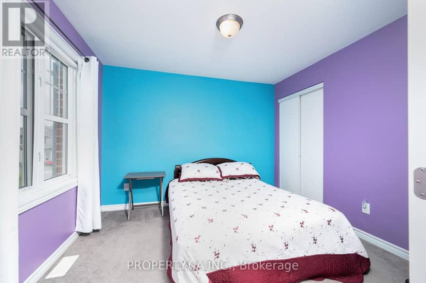 125 Sweetvalley Drive — photo 19 of 40