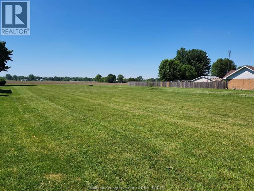 7005 Dufferin Avenue, Wallaceburg