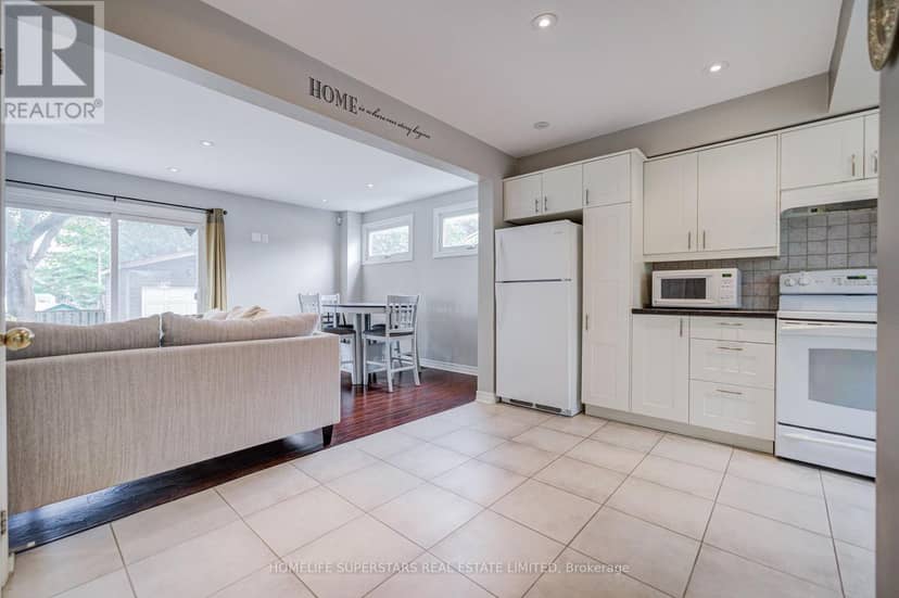 50 Hoskins Square — photo 10 of 39