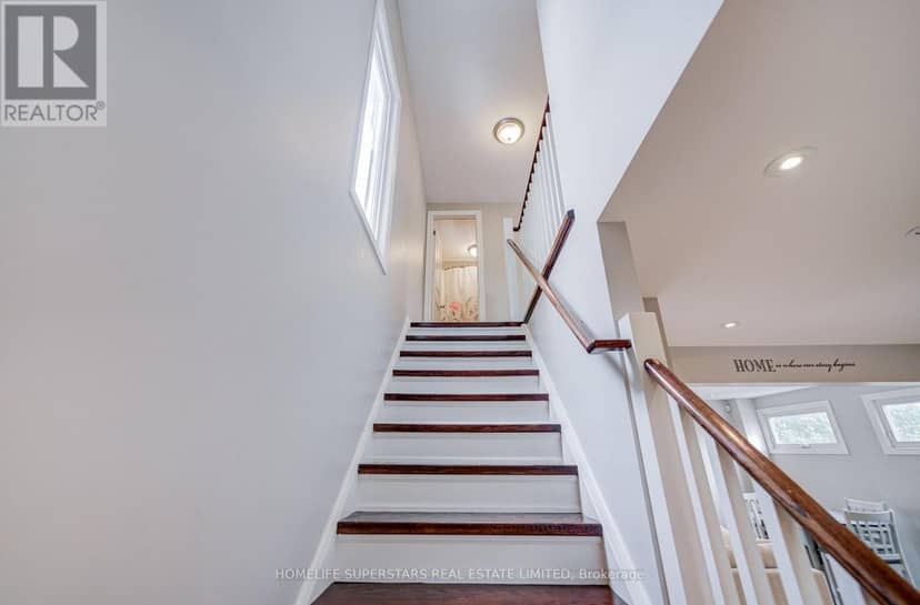 50 Hoskins Square — photo 28 of 39