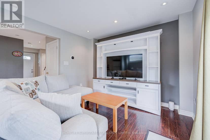 50 Hoskins Square — photo 24 of 39
