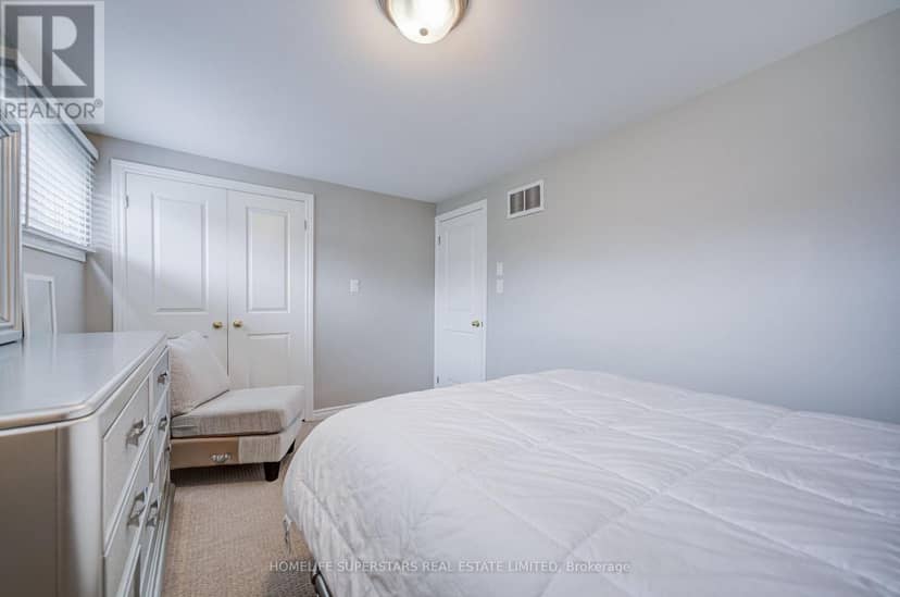50 Hoskins Square — photo 38 of 39